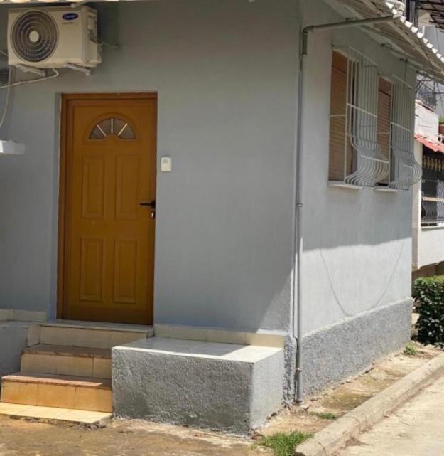 Meg'S Apartment Gjirokastër 外观 照片